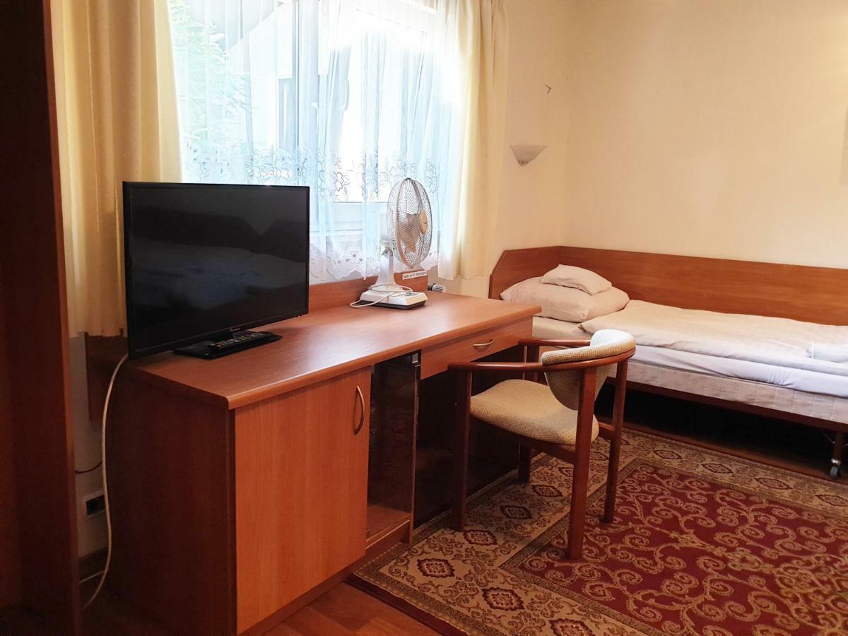 Motel Comet Przeźmierowo Exterior foto